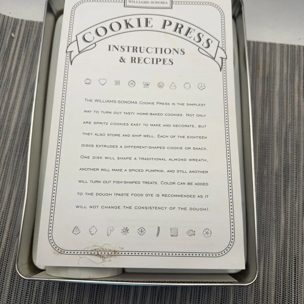 Williams-Sonoma Cookie Press Kuhn Rikon Stainless Steel 18 Disks Recipes Tin